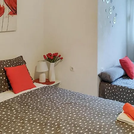 Awesome In Osobljava With Kitchen Apartman Kuna Pelješka